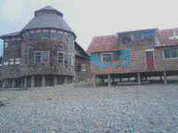 Biblioteca de Quemchi en Chiloé (foto tomada de su página facebook https://www.facebook.com/biblioteca.quemchi