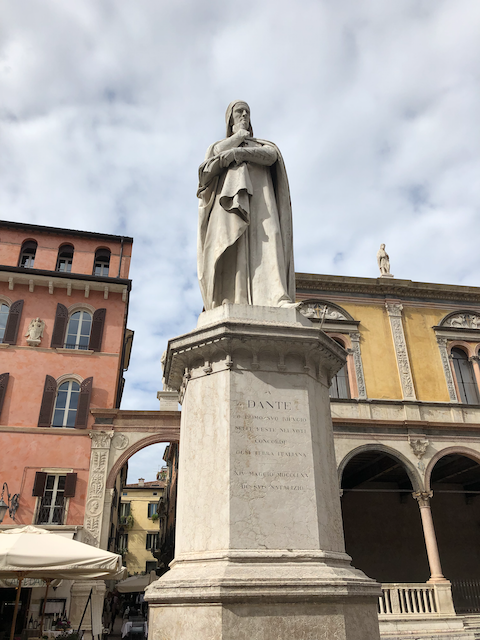 Piazza Dante in Verona